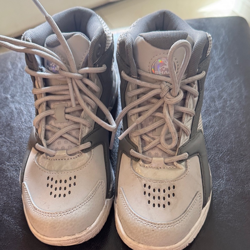 Kids Shaq Basketball Shoes- size 3